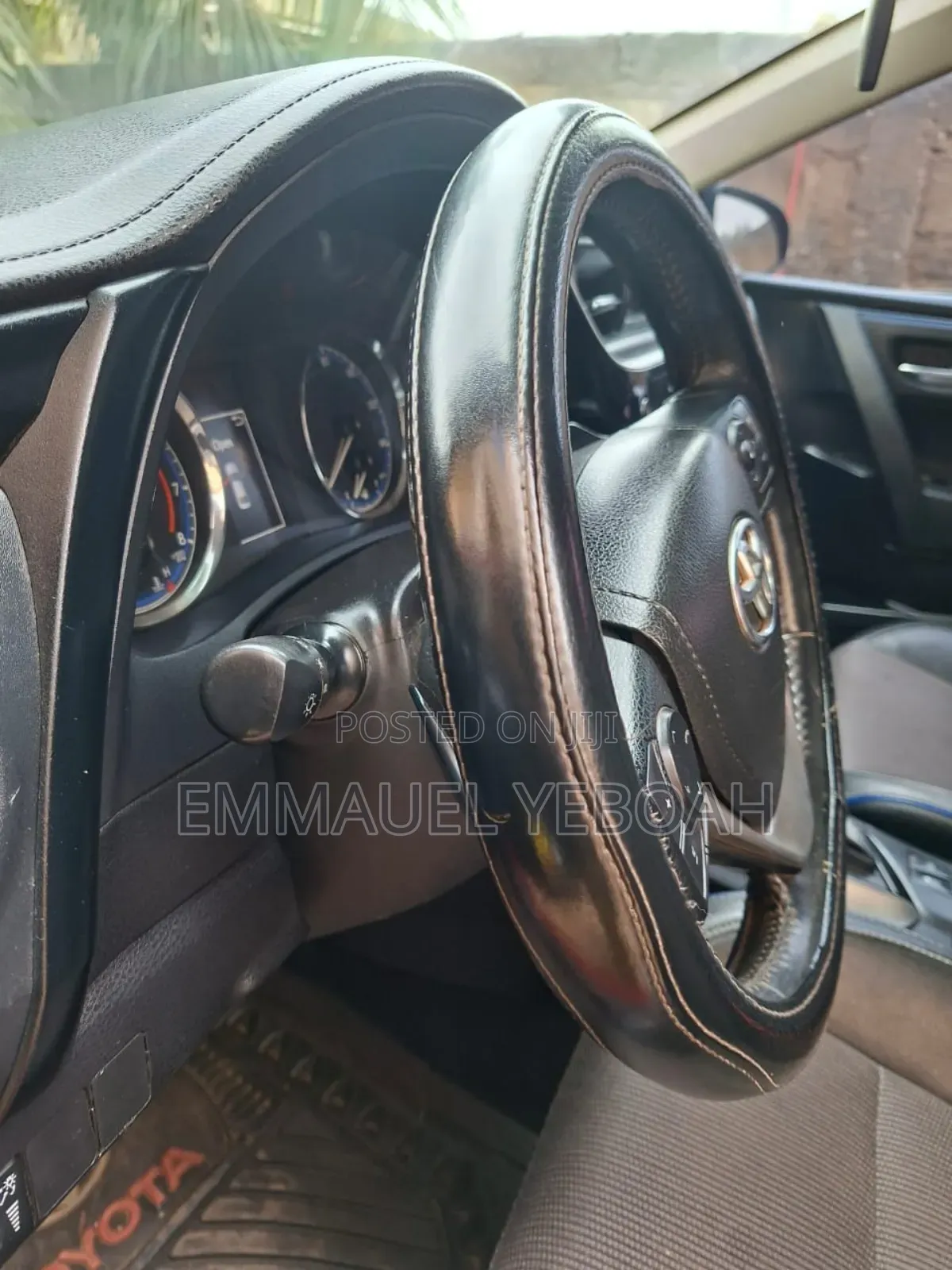 Toyota Corolla SE Special Edition 4dr Sedan (1.8L 4cyl CVT) 2017