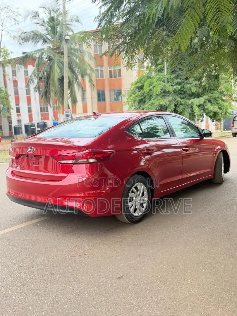 Hyundai Elantra 2017 Red