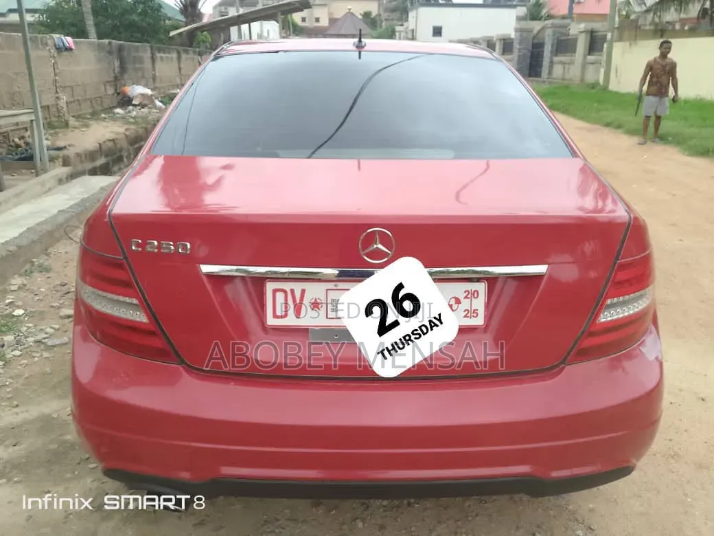 Mercedes-Benz C250 2014 Red