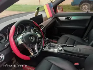 Mercedes-Benz C250 2014 Red
