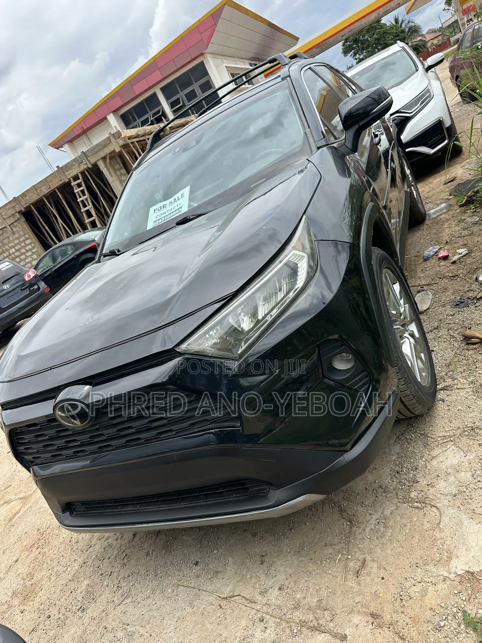 Toyota RAV4 XLE Premium 2021 Black