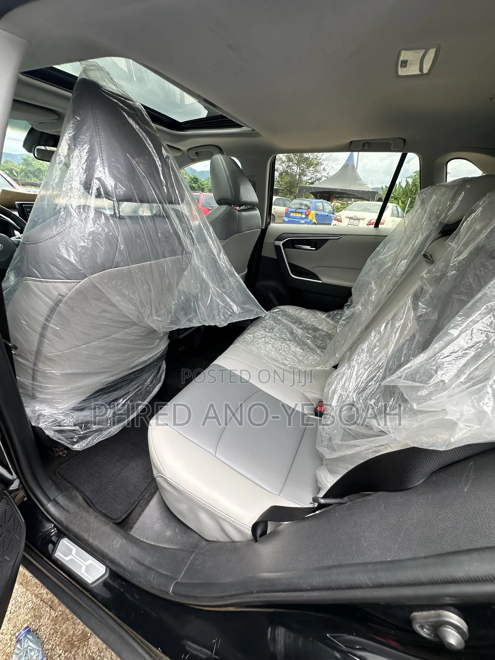 Toyota RAV4 XLE Premium 2021 Black