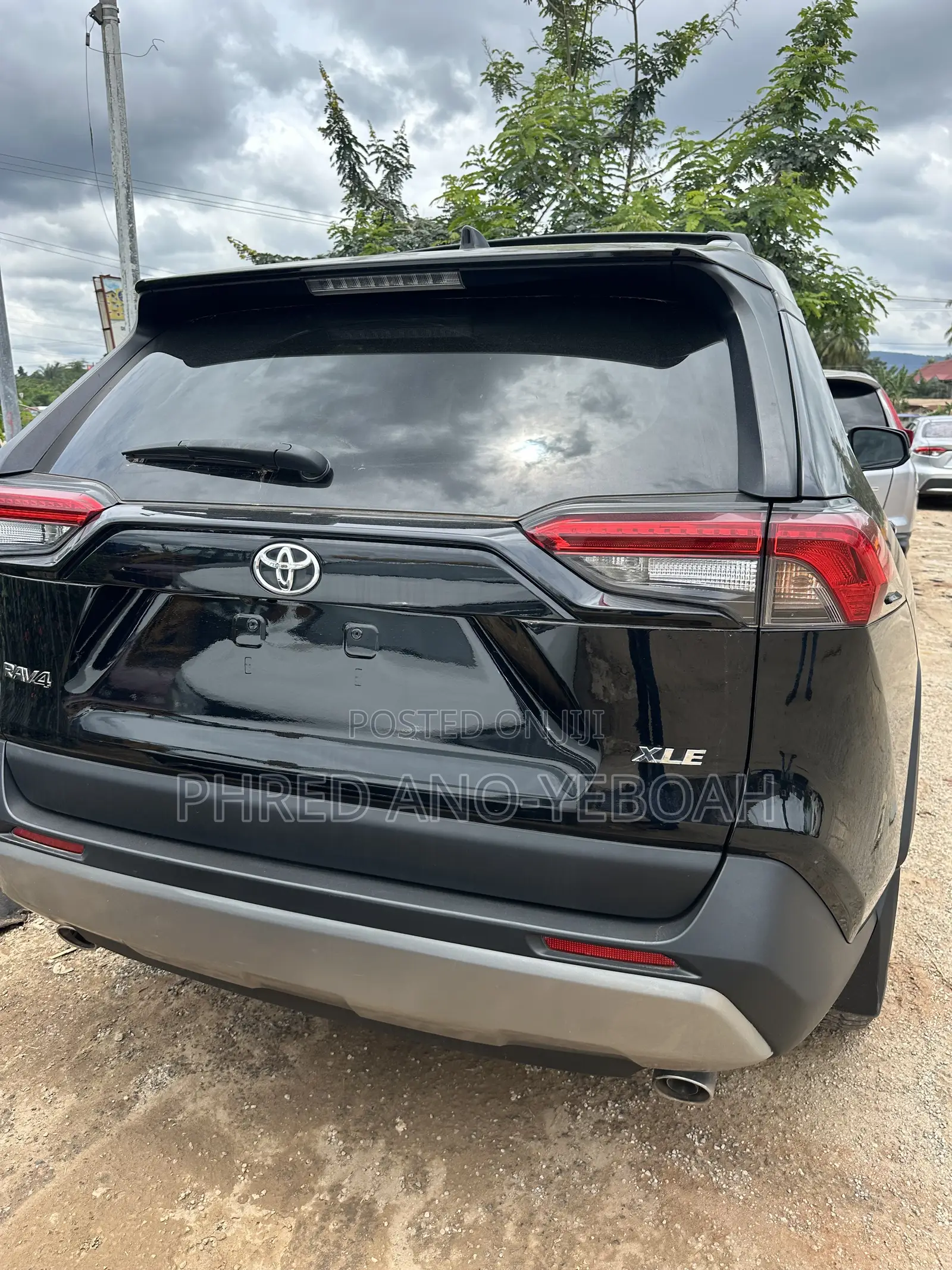 Toyota RAV4 XLE Premium 2021 Black