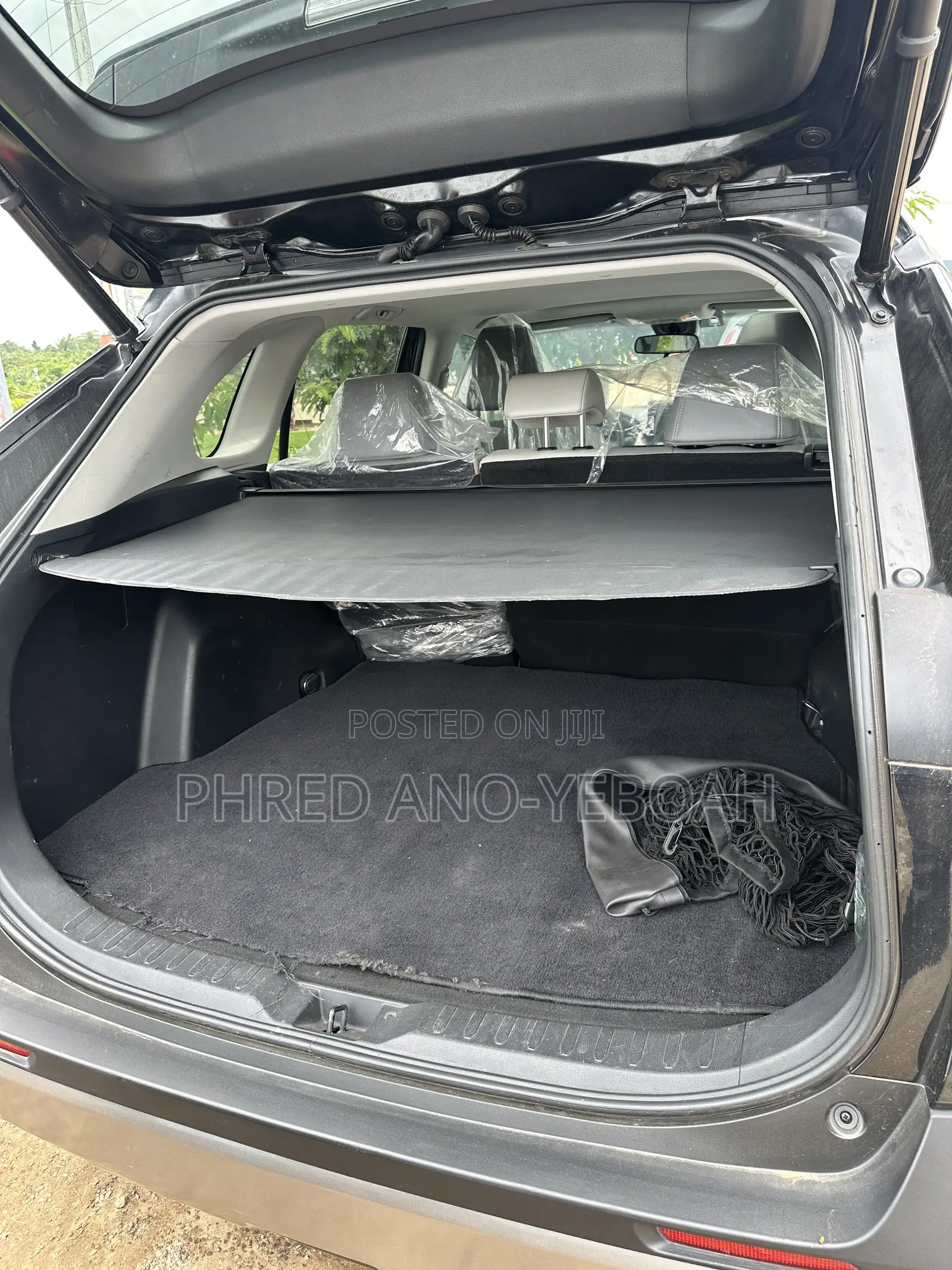 Toyota RAV4 XLE Premium 2021 Black