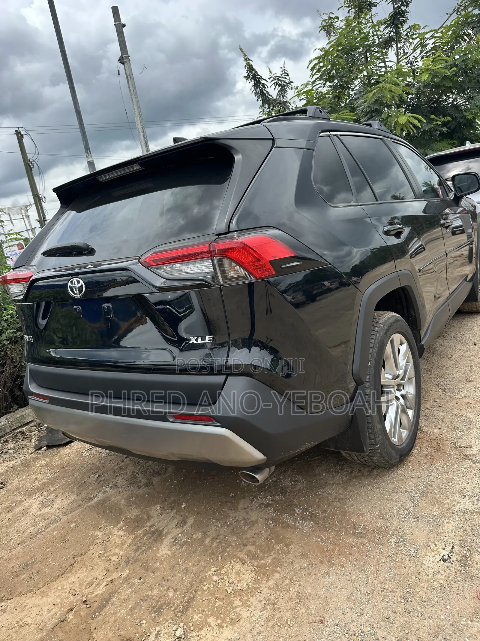Toyota RAV4 XLE Premium 2021 Black
