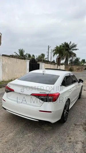 Honda Civic 2024 White
