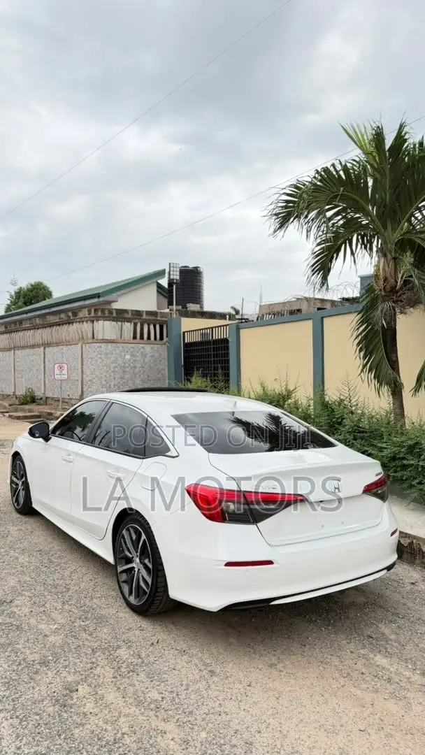 Honda Civic 2024 White