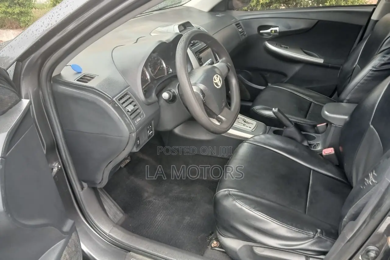 Toyota Corolla 2013 Gray