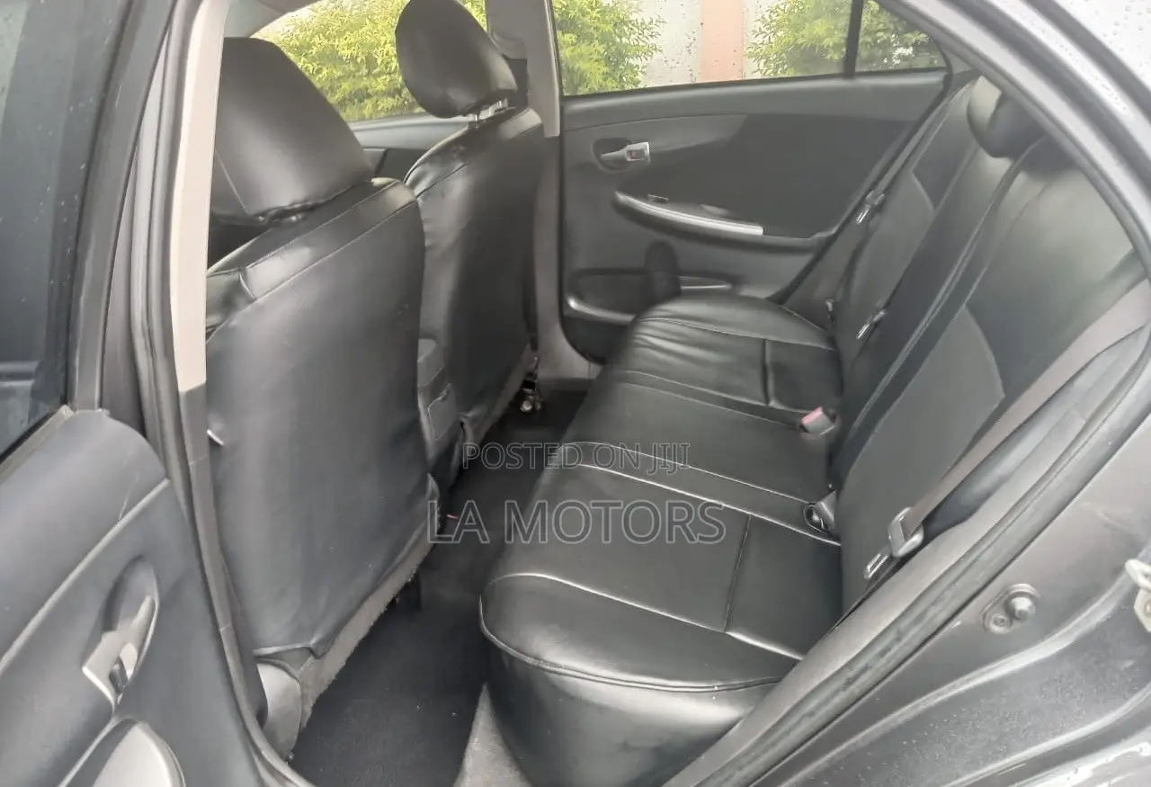 Toyota Corolla 2013 Gray