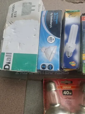 Assorted UK Import Light Bulb Job Lot (14 Items: LED, Halogen CFL)