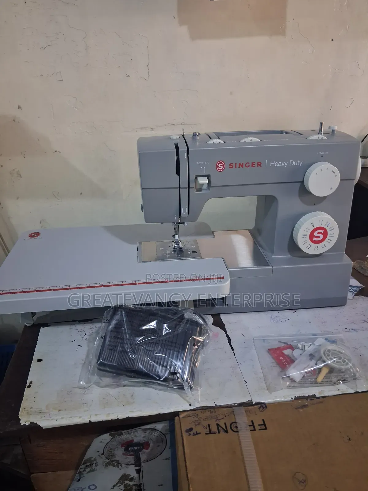 Brandnew Singer Electric Sewing Machine ( Heavyduty)