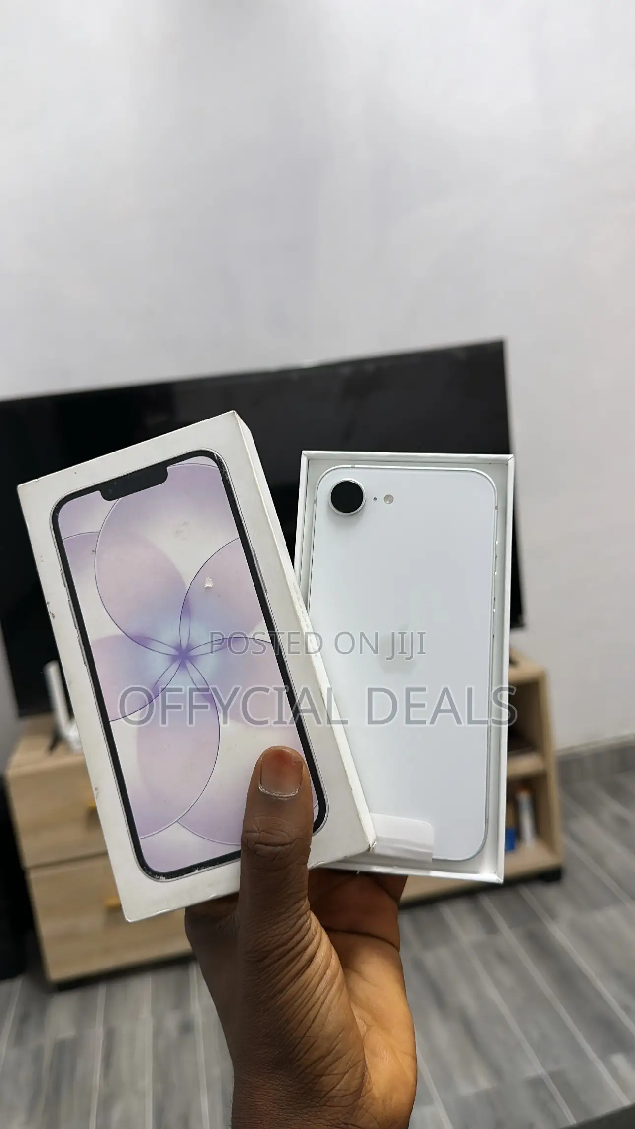 New Apple iPhone 17e 256 GB White