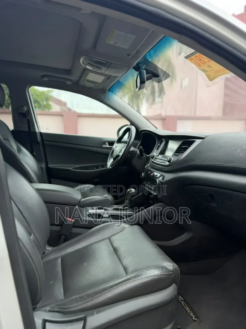 Hyundai Tucson 2018 Silver