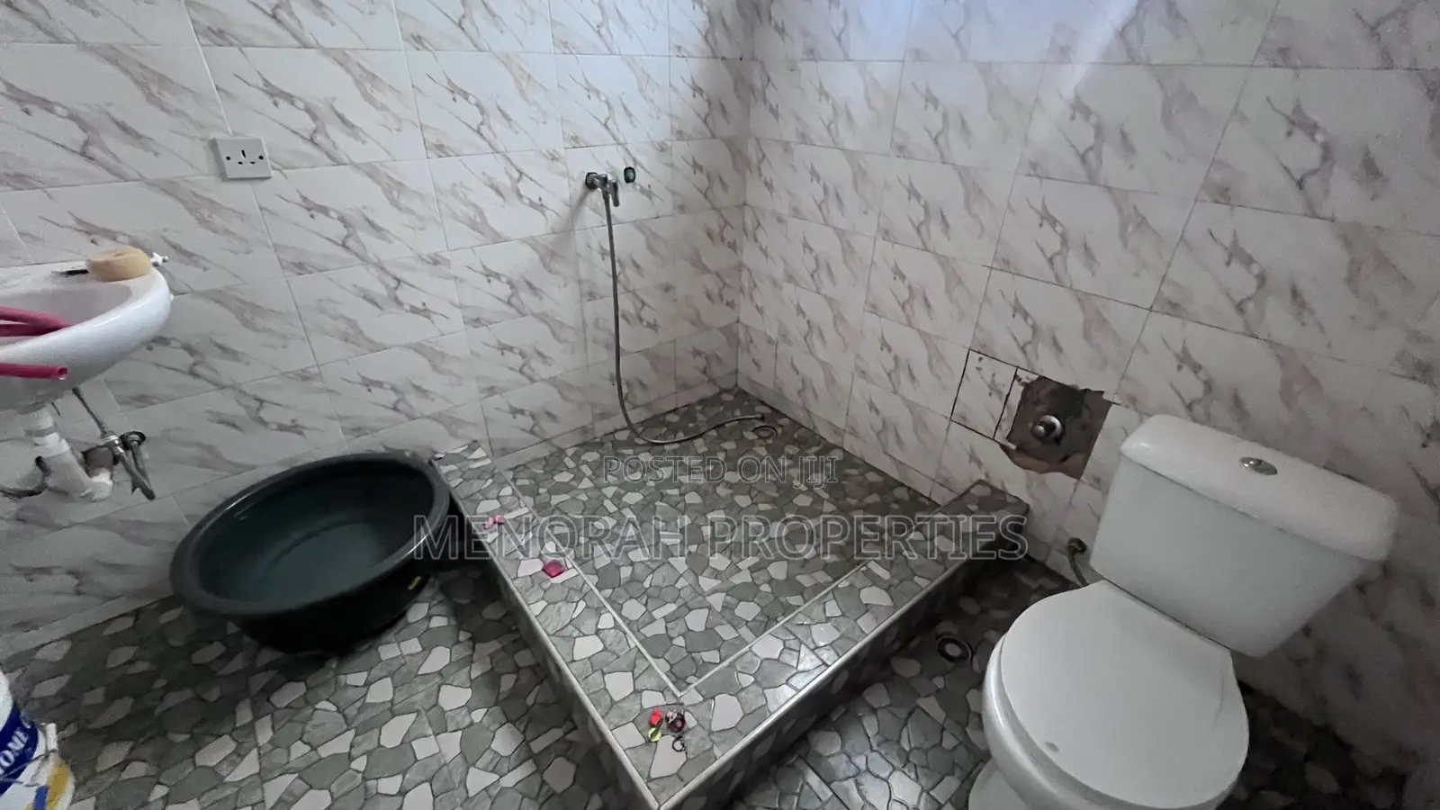 3bdrm Apartment in Adenta Amrahia for rent