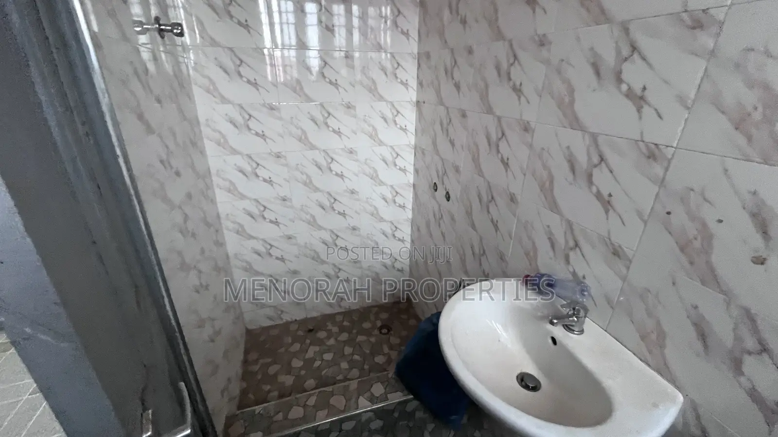 3bdrm Apartment in Adenta Amrahia for rent