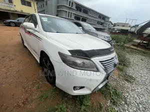 Toyota Camry SE 4dr Sedan (2.5L 4cyl 6A) 2012 White