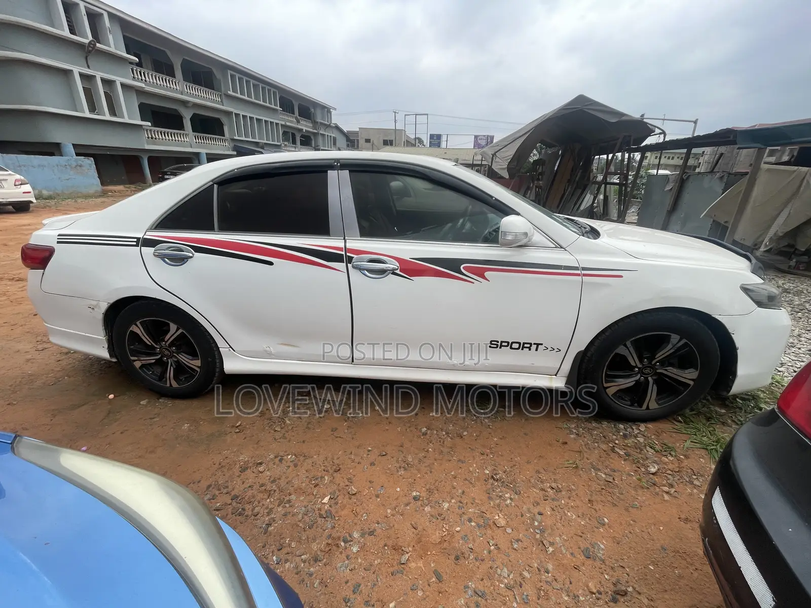 Toyota Camry SE 4dr Sedan (2.5L 4cyl 6A) 2012 White