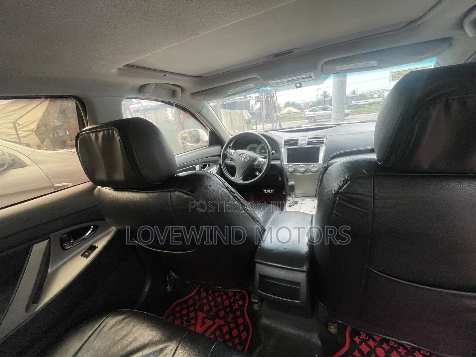 Toyota Camry SE 4dr Sedan (2.5L 4cyl 6A) 2012 White