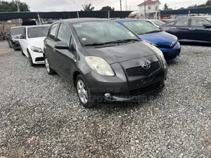Toyota Yaris 2010 Gray