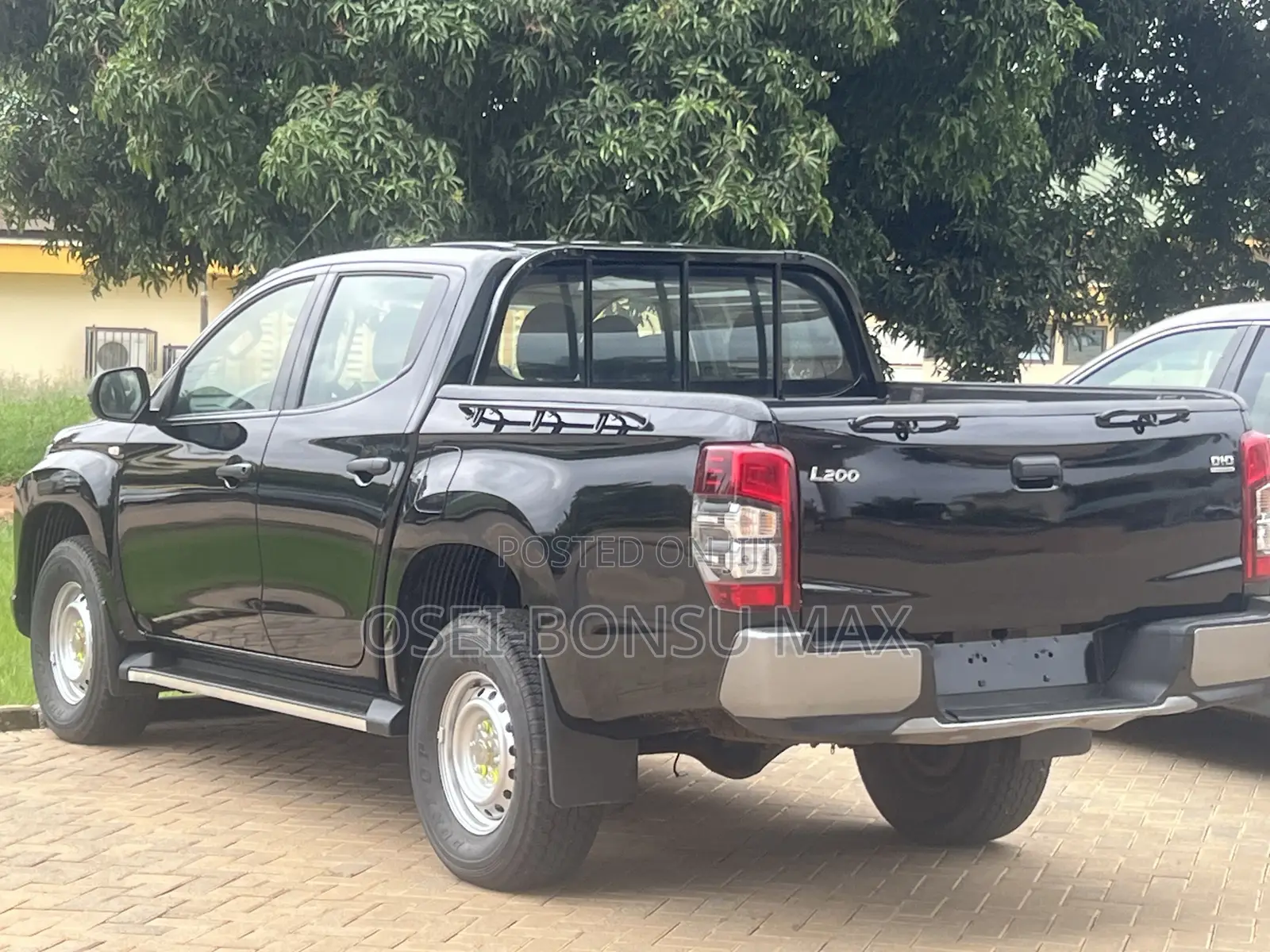Mitsubishi L200 Double Cab 2.4 181hp 4WD 2020 Black