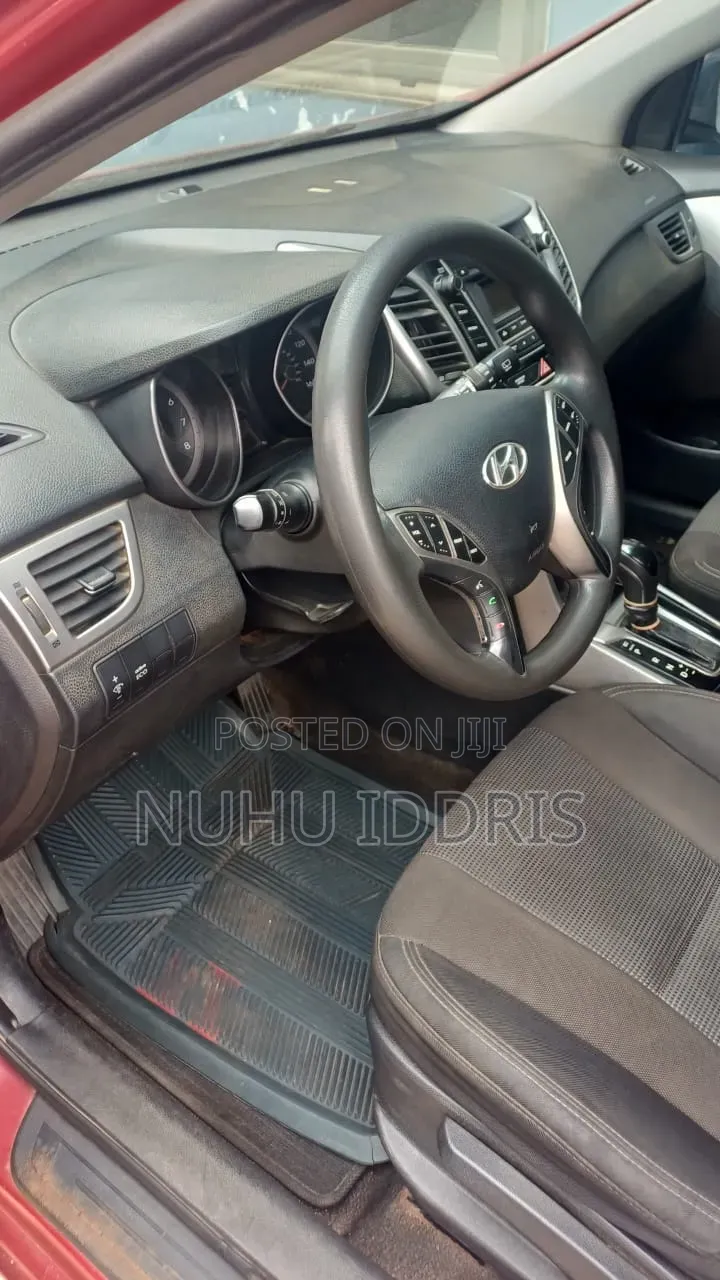 Hyundai Elantra 2013 Red
