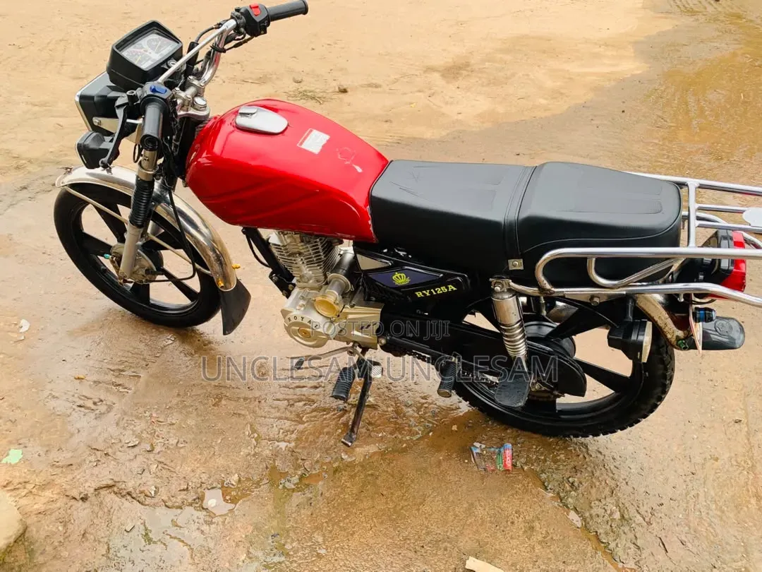 Royal RY125 2024 Red