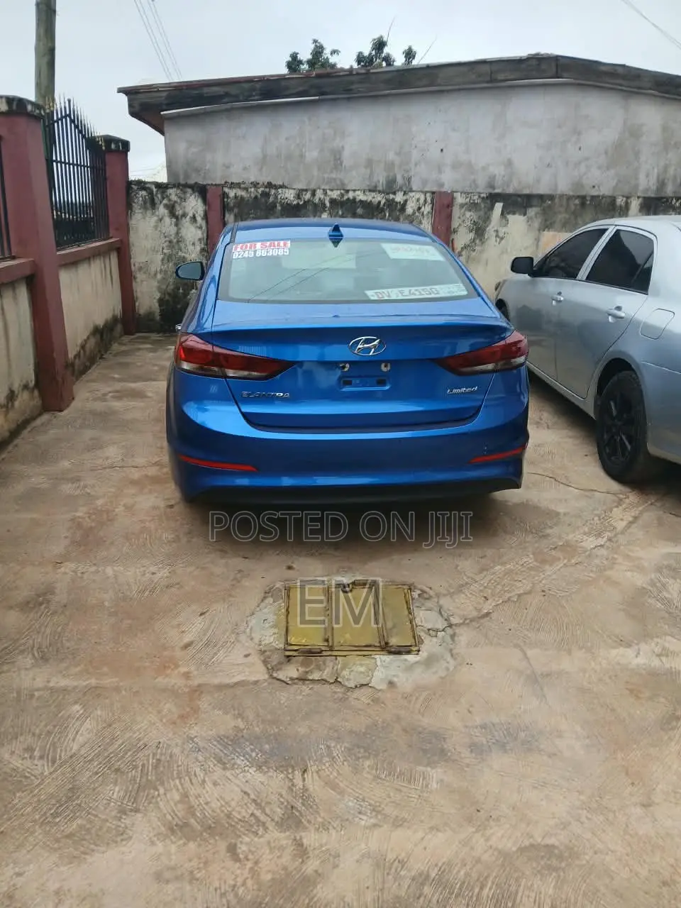 Hyundai Elantra Limited Sedan FWD (2.0L 4cyl 6A) 2017 Blue