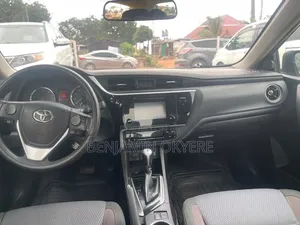 Toyota Corolla 2017 Black