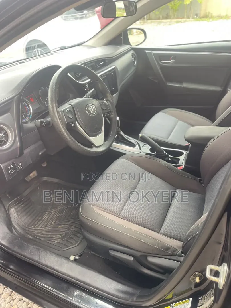 Toyota Corolla 2017 Black