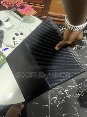 Used Xbox One It Comes With One Controller