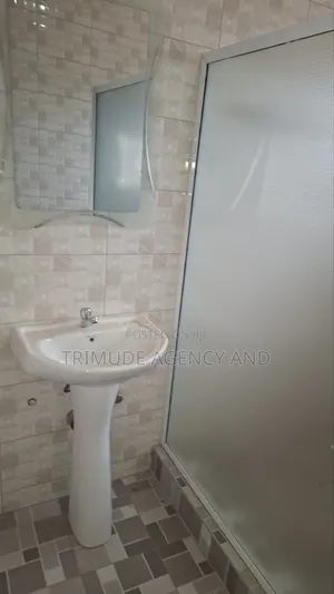 6bdrm House in Trimude Agency And, Kumasi Metropolitan for sale