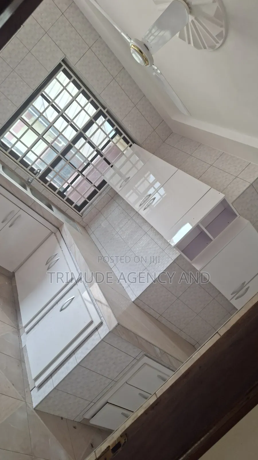 6bdrm House in Trimude Agency And, Kumasi Metropolitan for sale
