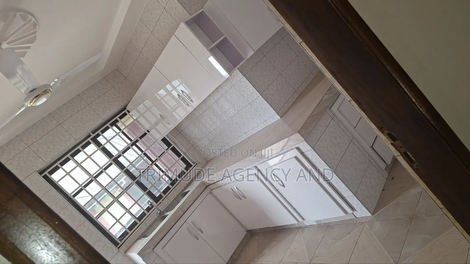 6bdrm House in Trimude Agency And, Kumasi Metropolitan for sale