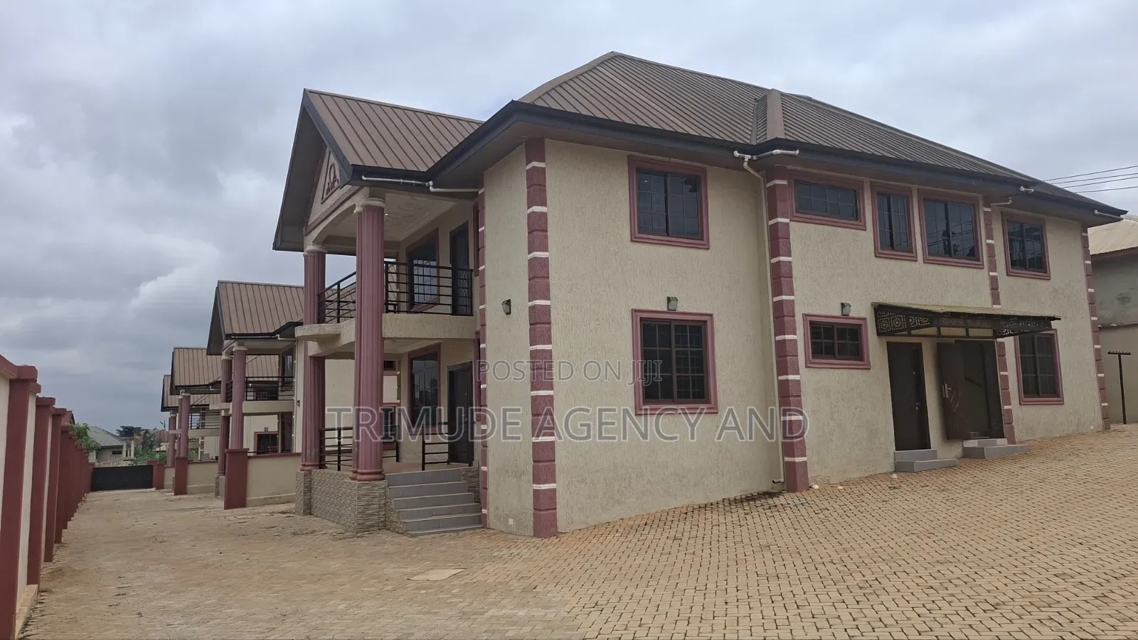 6bdrm House in Trimude Agency And, Kumasi Metropolitan for sale