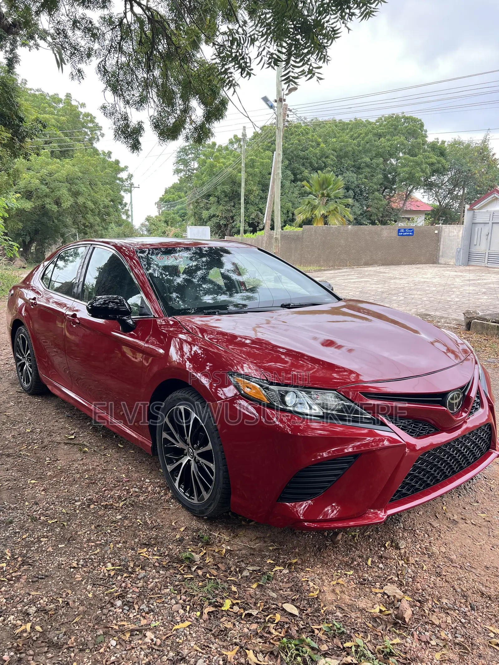 Toyota Camry SE (2.5L 4cyl 8A) 2019 Red