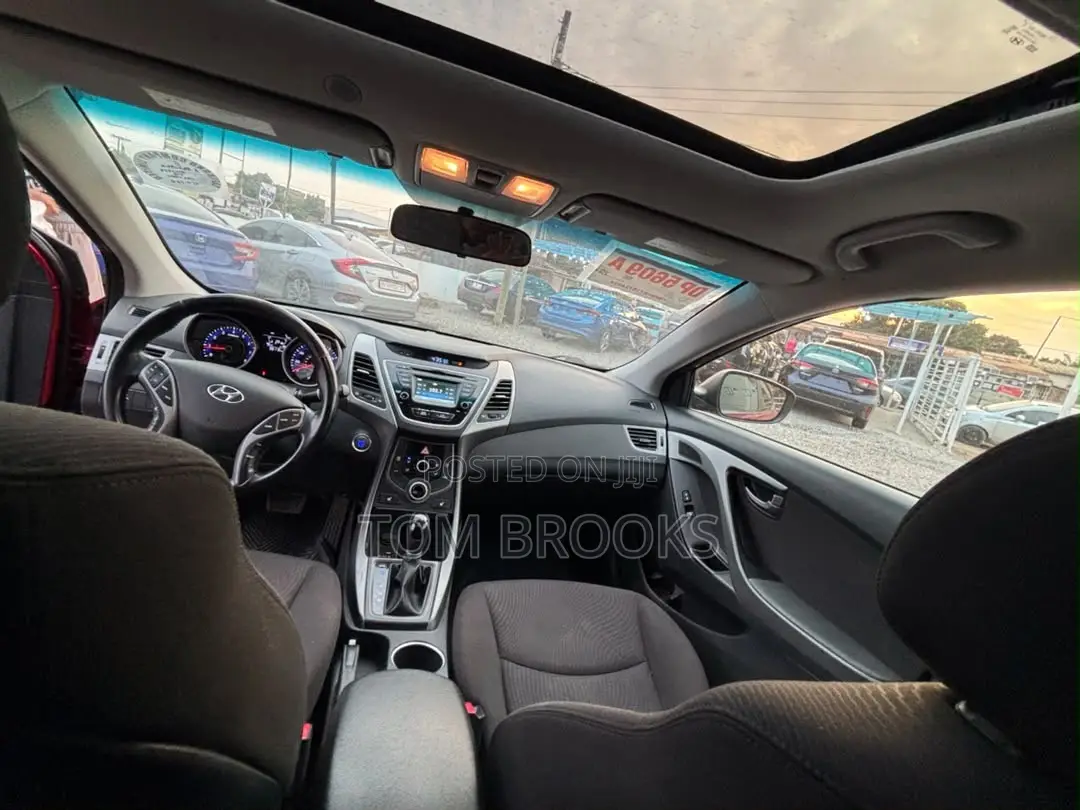 Hyundai Elantra Limited Sedan FWD (1.8L 4cyl 6A) 2016 Red