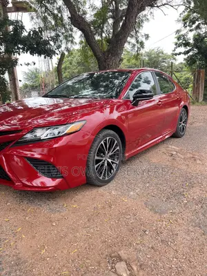 Toyota Camry SE (2.5L 4cyl 8A) 2019 Red