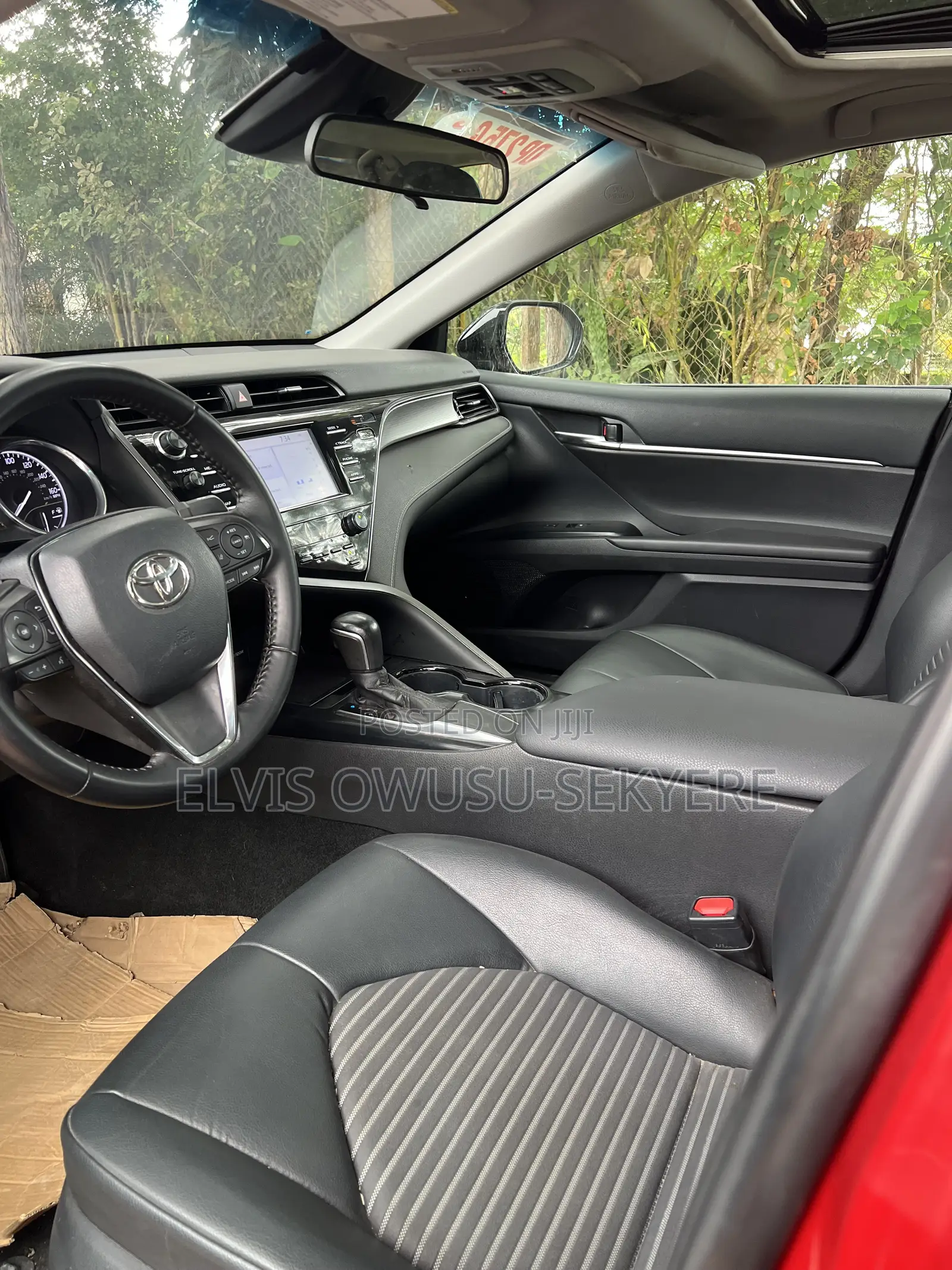 Toyota Camry SE (2.5L 4cyl 8A) 2019 Red