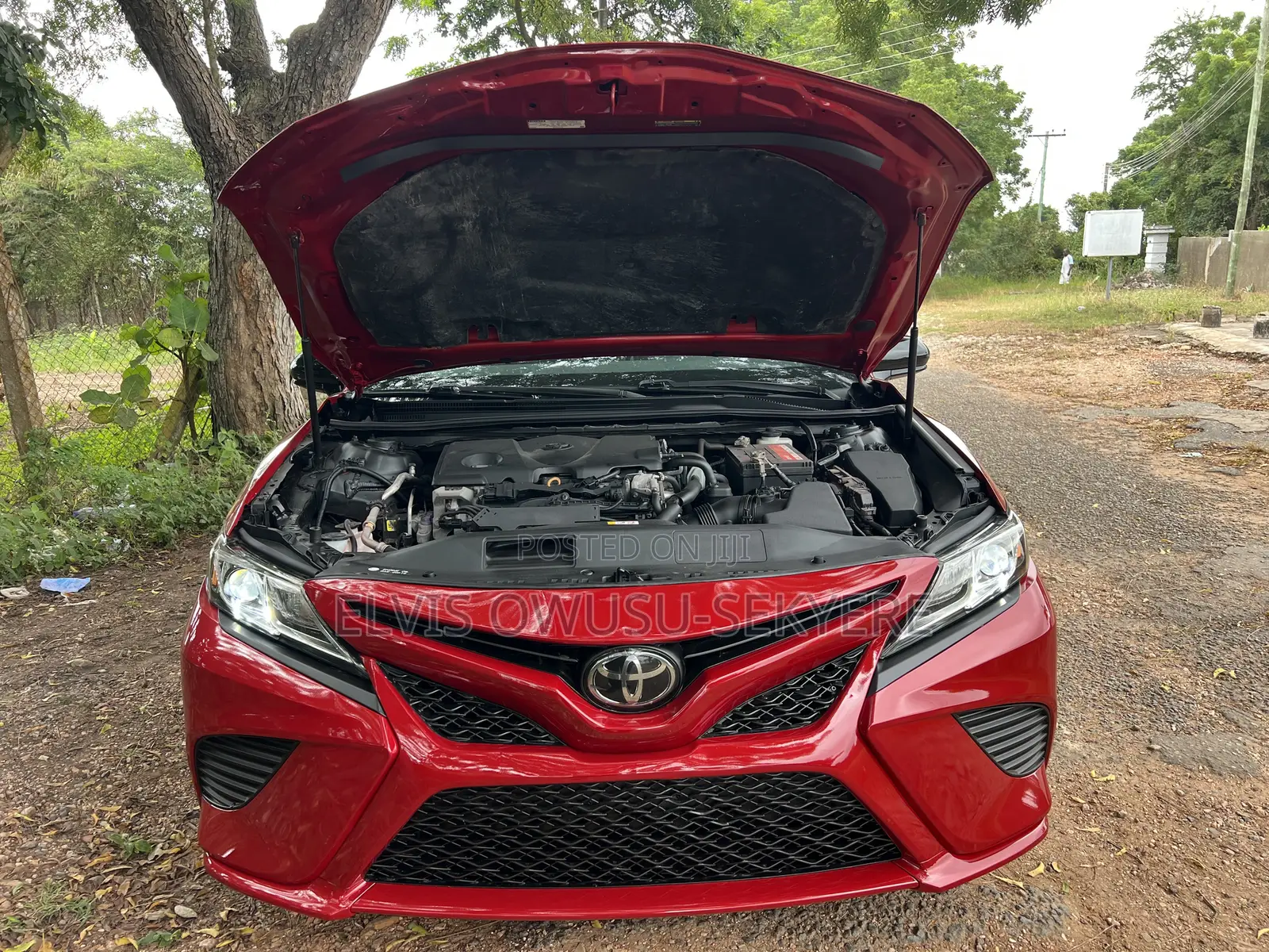 Toyota Camry SE (2.5L 4cyl 8A) 2019 Red