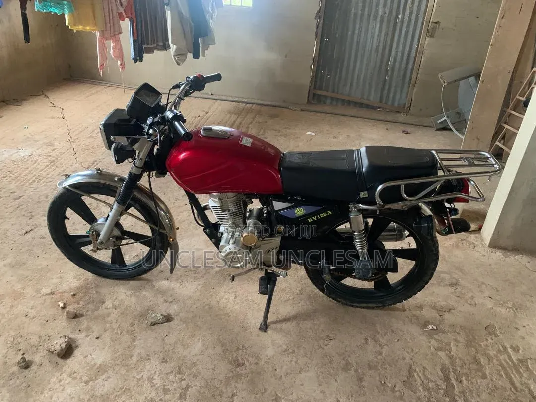 Royal RY125 2024 Red