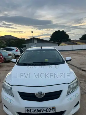 Toyota Corolla Base 4dr Sedan (1.8L 4cyl 5M) 2009 White