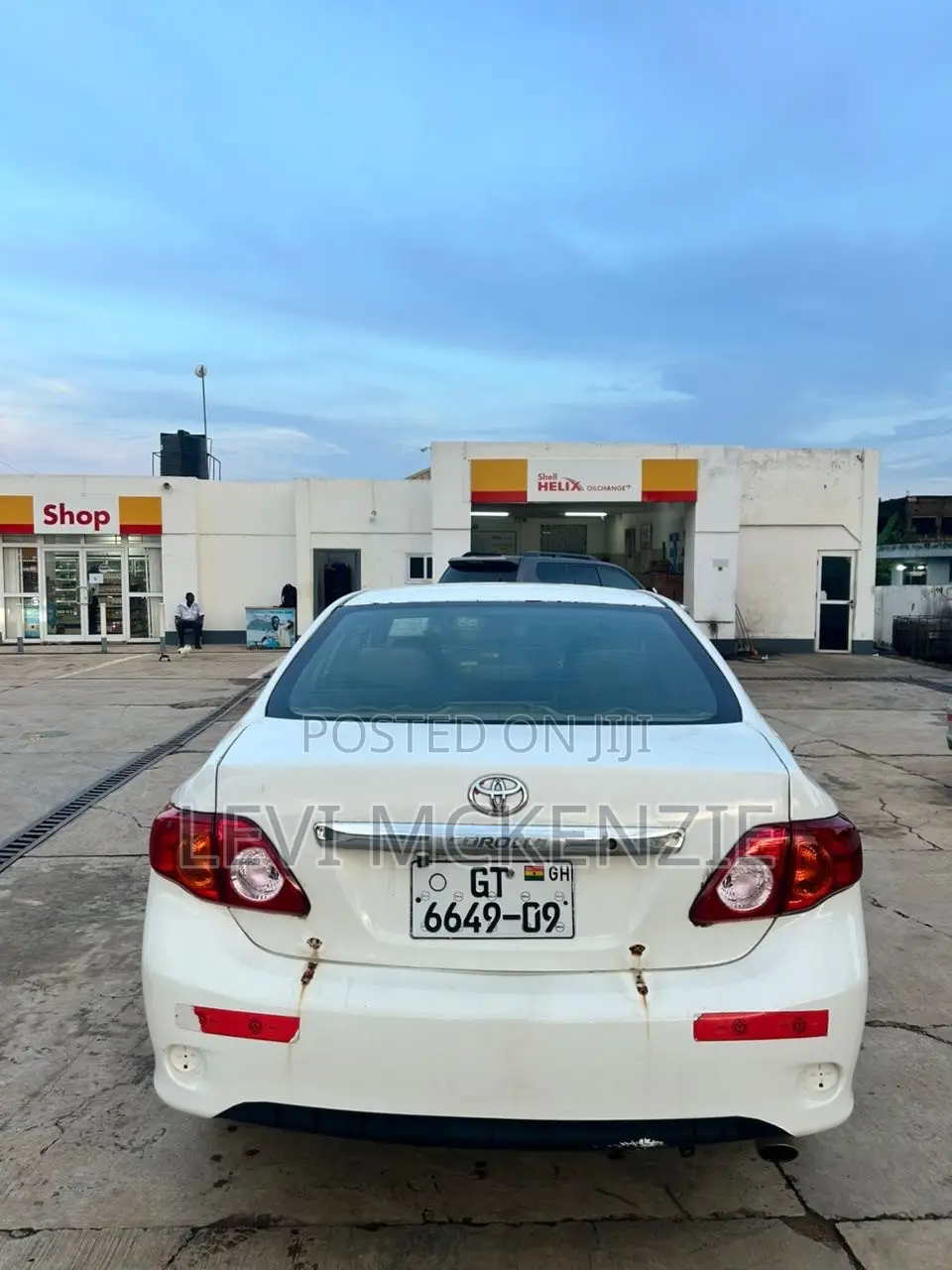 Toyota Corolla Base 4dr Sedan (1.8L 4cyl 5M) 2009 White