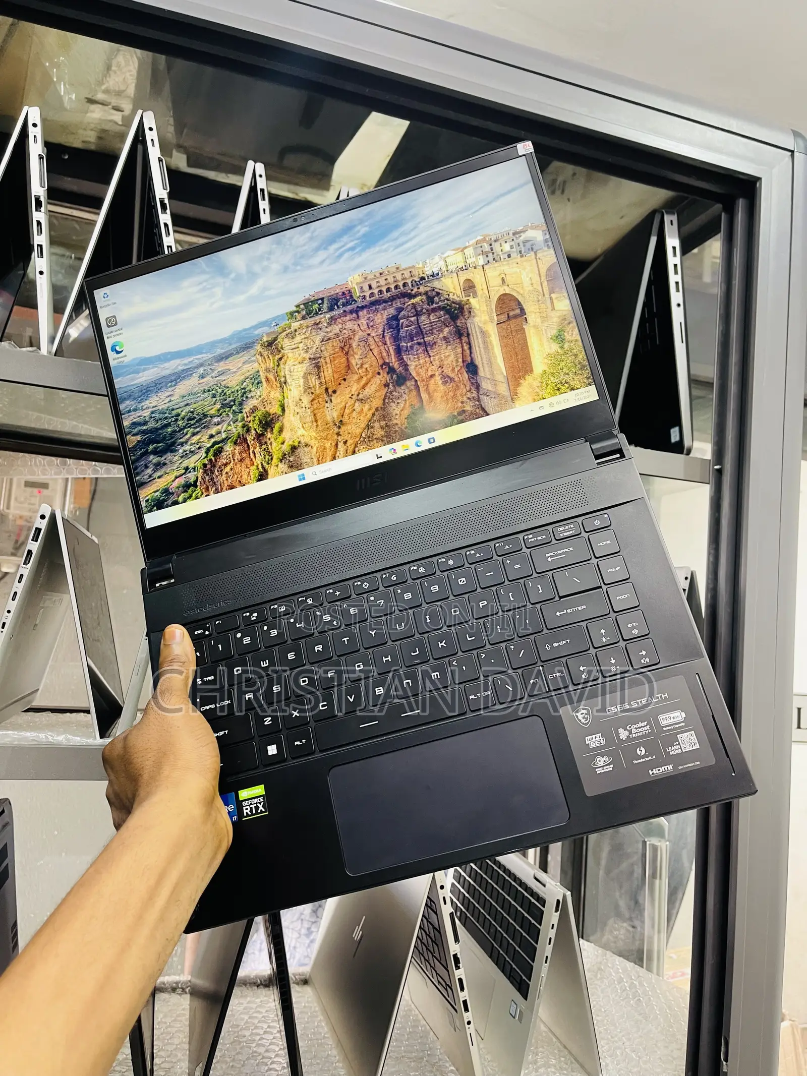 Laptop MSI GS66 Stealth 11UH 16GB Intel Core i7 SSD 512GB
