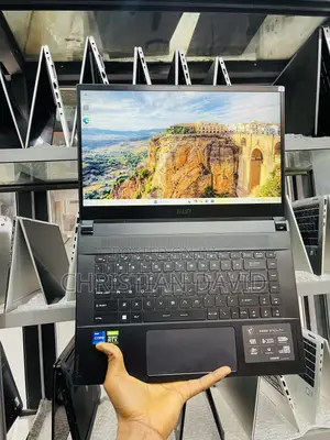 Laptop MSI GS66 Stealth 11UH 16GB Intel Core i7 SSD 512GB