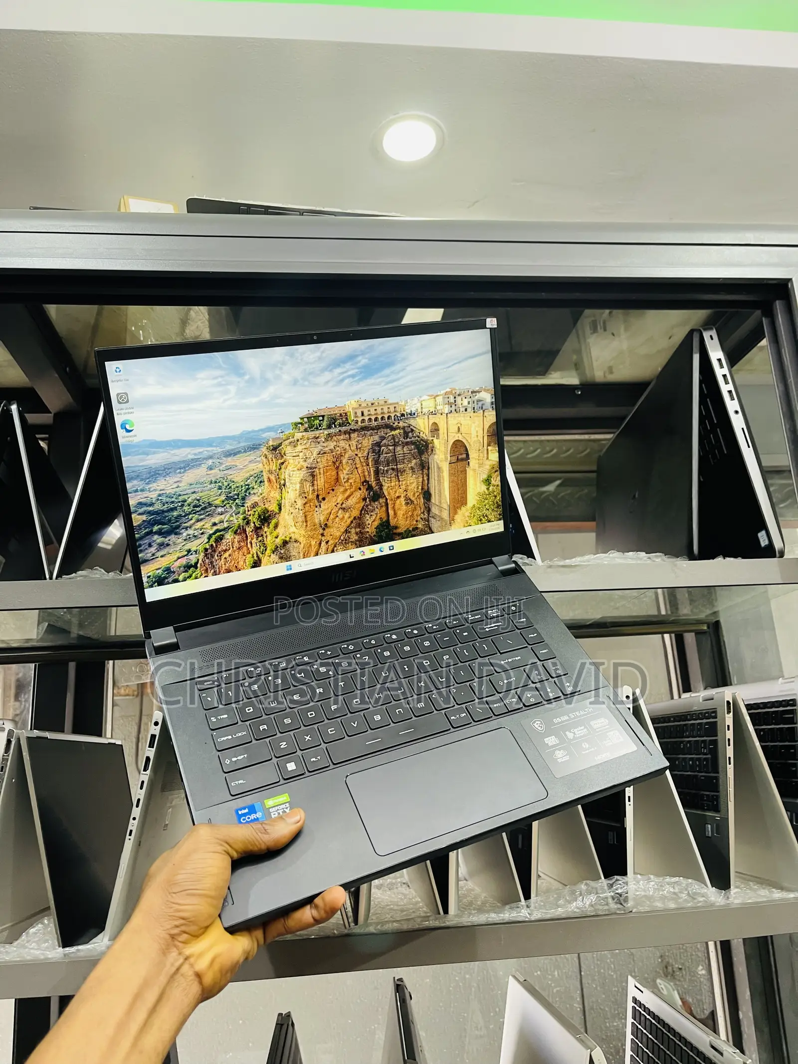 Laptop MSI GS66 Stealth 11UH 16GB Intel Core i7 SSD 512GB