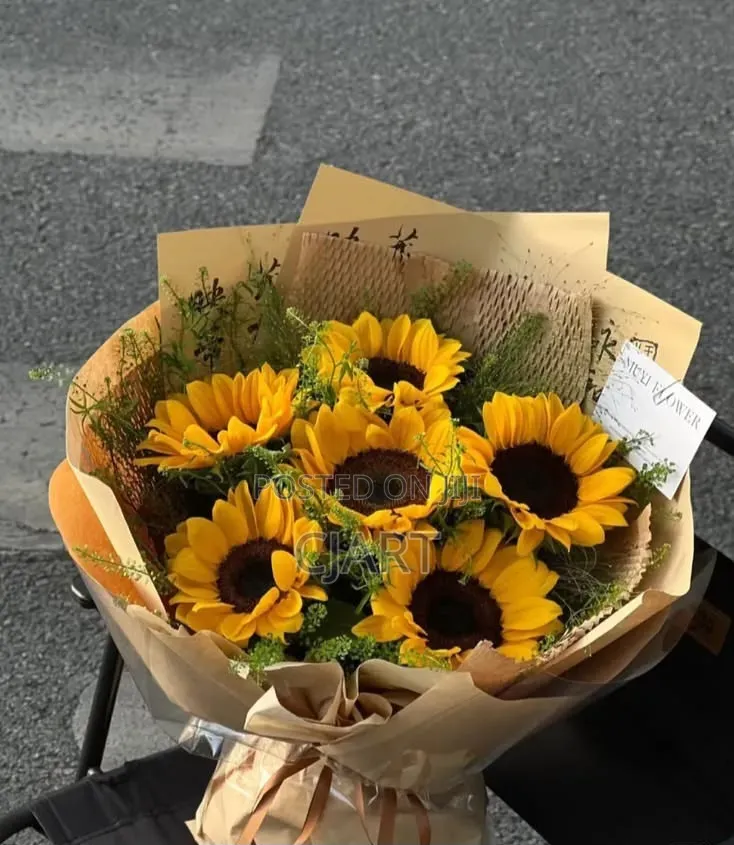 Custom-Made Gift Flower Bouquets