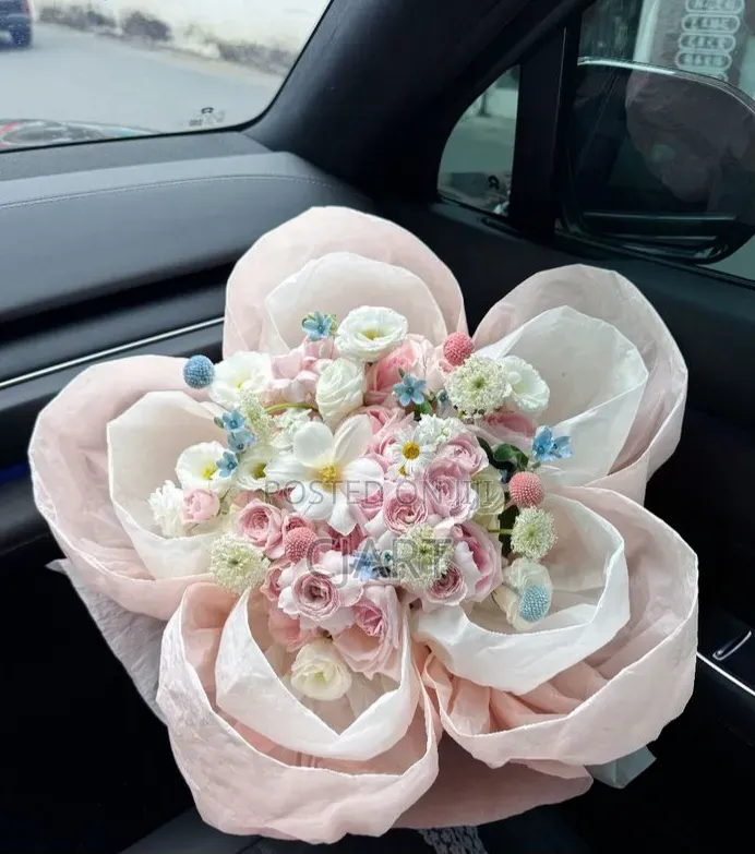 Custom-Made Gift Flower Bouquets