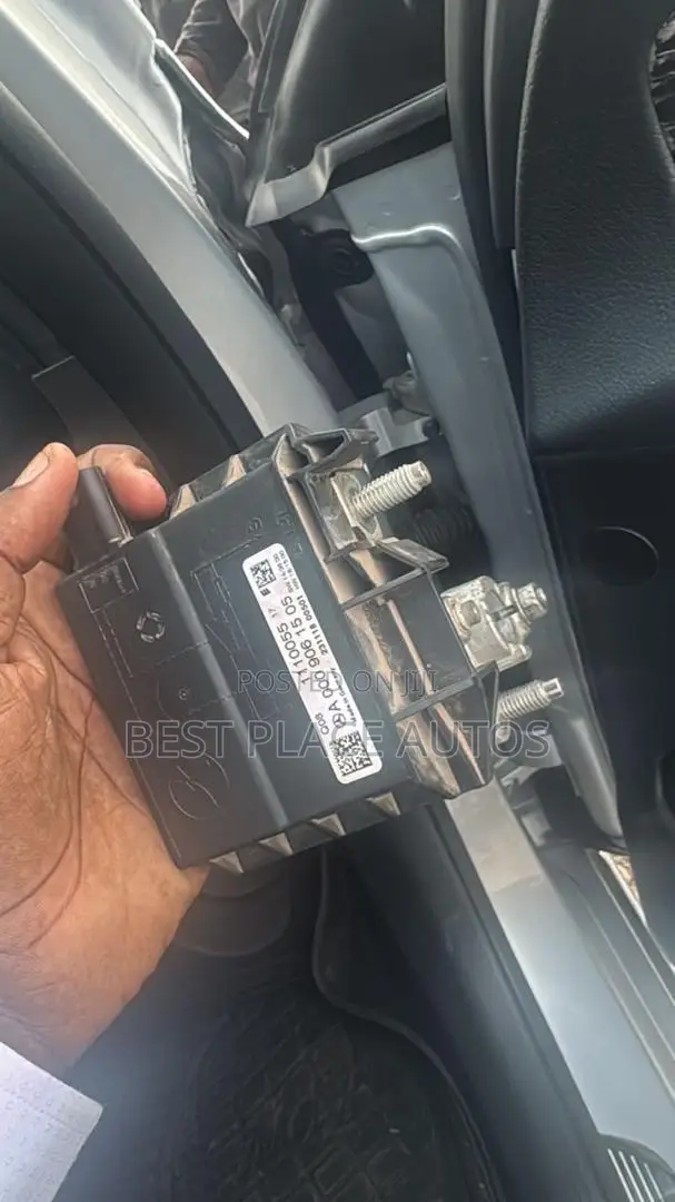 Gle 350 2015 4matic Negative Battery Board