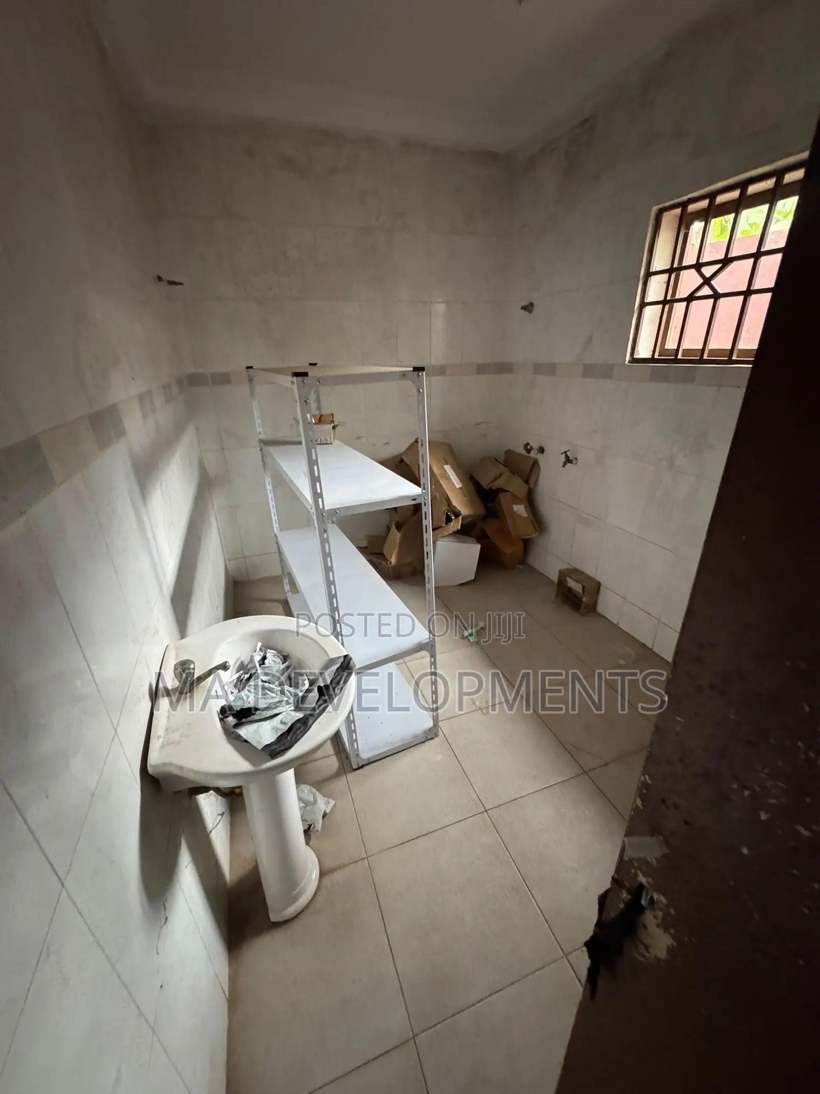 6bdrm Apartment in Madev Realty, Tantra Hills for rent