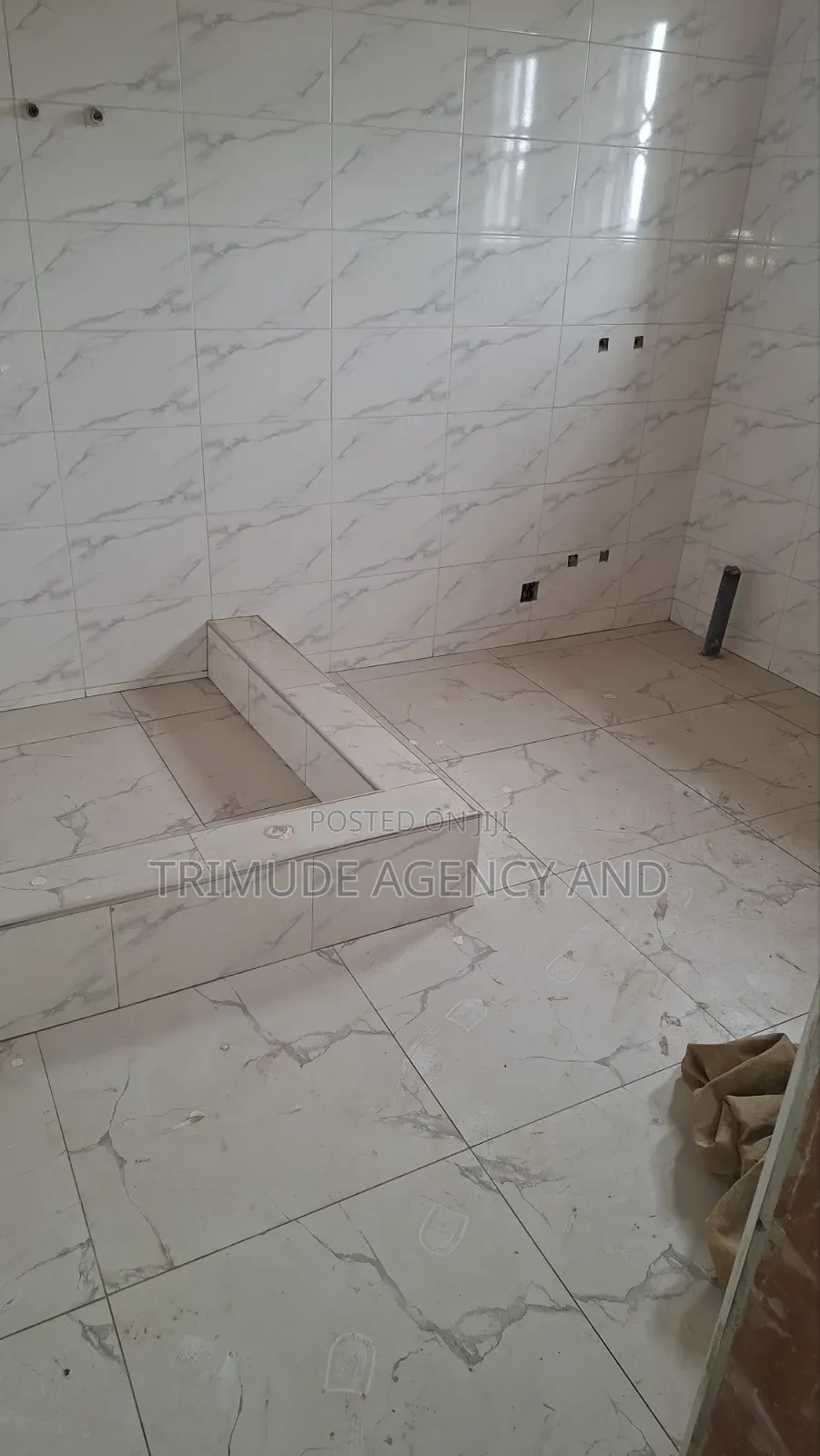 7bdrm House in Trimude Agency And, Kumasi Metropolitan for sale